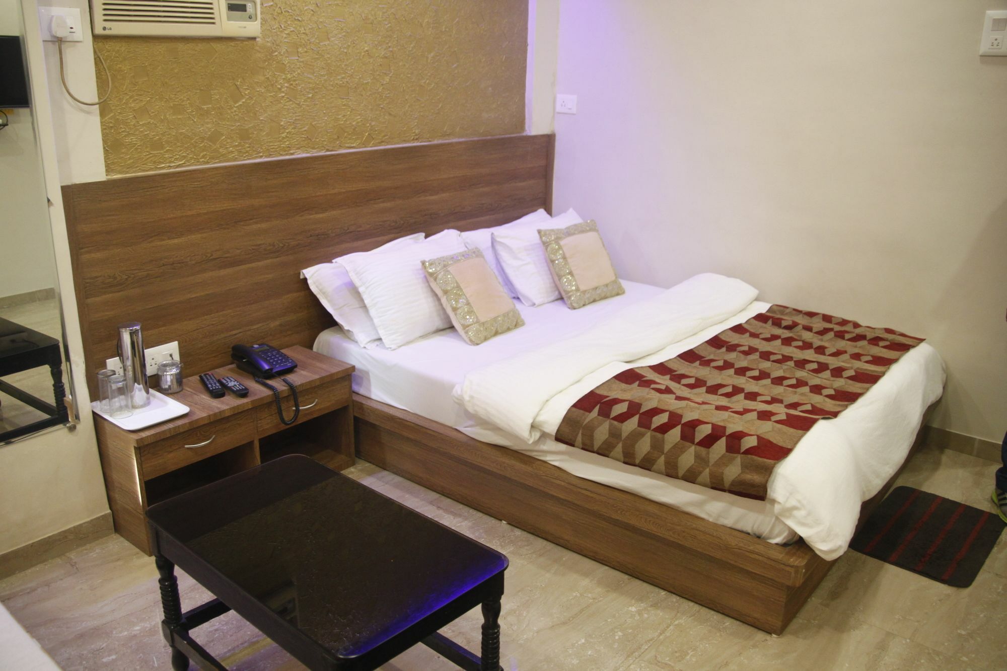 Hotel Al Saudia Мумбай Екстериор снимка